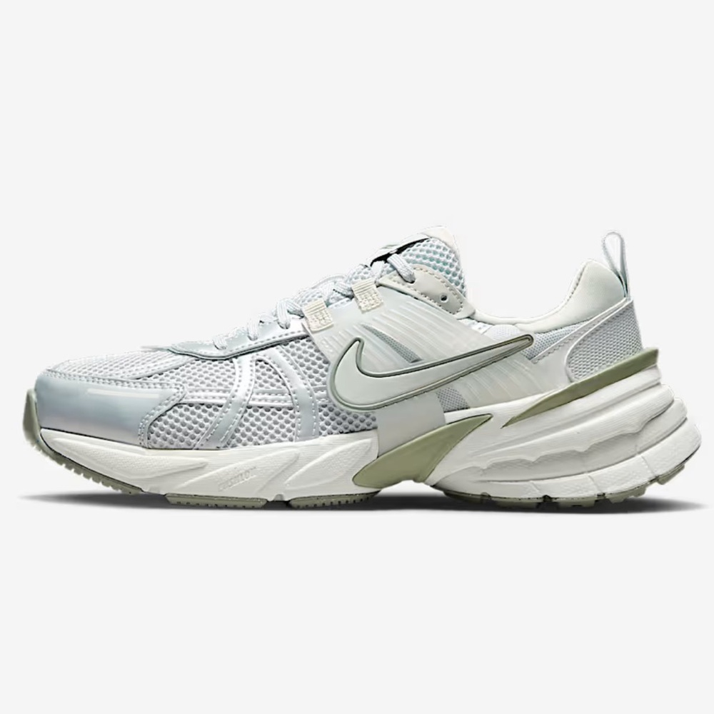 Nike v2k sneaker